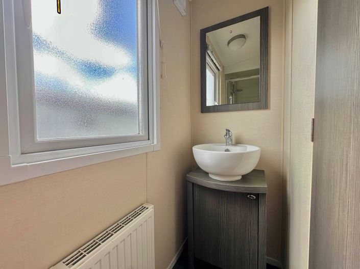 Image No.15-3 Bed Park Home for sale
