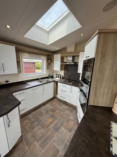 Image No.19-3 Bed Park Home for sale