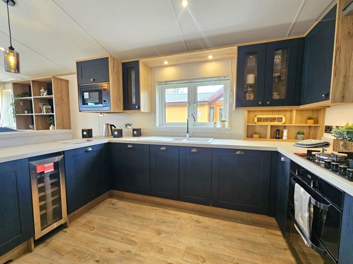Image No.4-3 Bed Park Home for sale