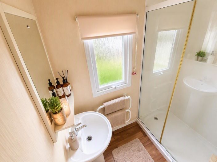 Image No.7-3 Bed Park Home for sale