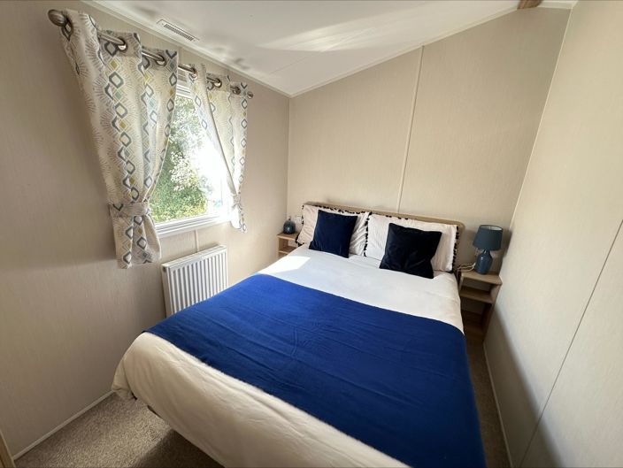 Image No.6-3 Bed Park Home for sale