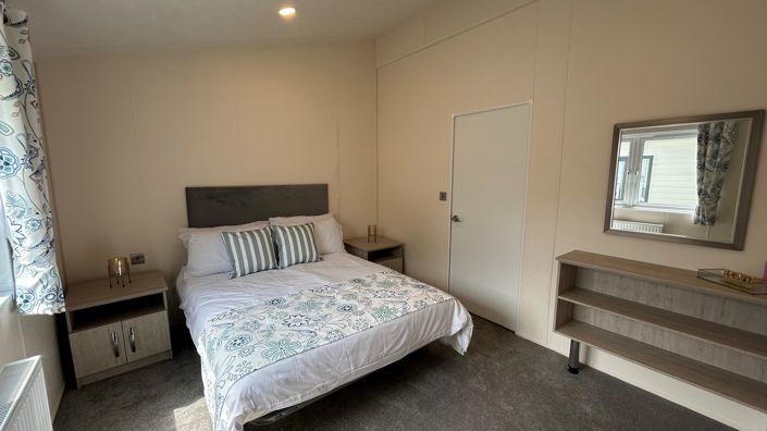 Image No.4-2 Bed Park Home for sale