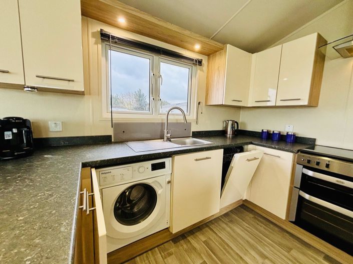 Image No.8-2 Bed Park Home for sale