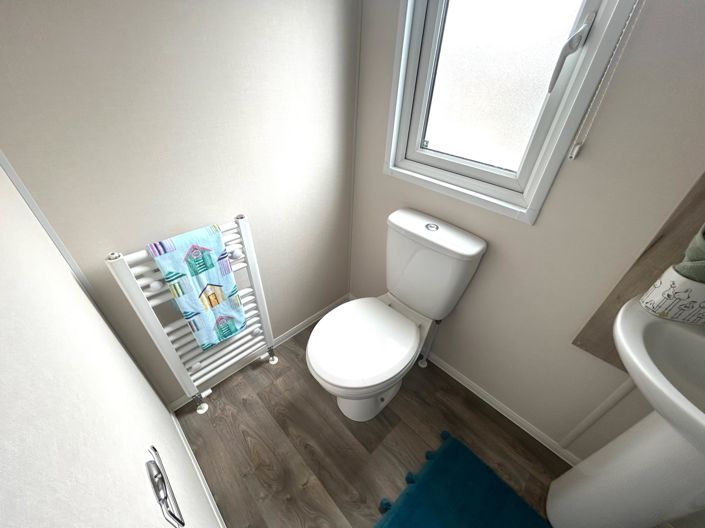 Image No.4-2 Bed Park Home for sale
