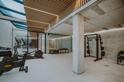 WAVES-MARINA-rooftop--gym-editadas-37