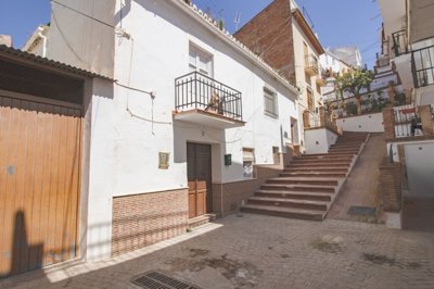 Riogordo-Malaga-Townhouse-Renovation-Bakkery