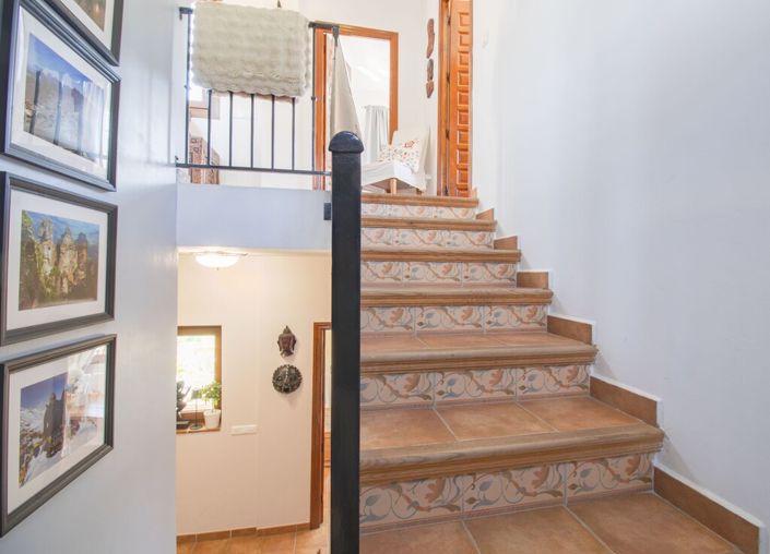 Image No.13-4 Bed Property for sale