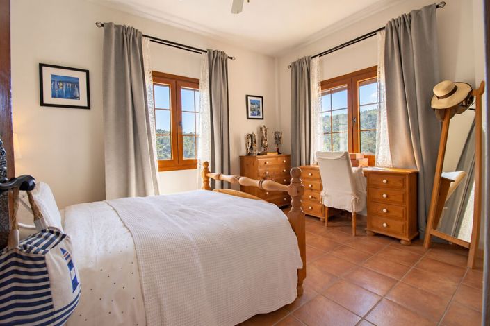 Image No.17-Propriété de 4 chambres à vendre