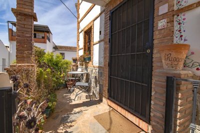 Riogordo-Malaga-Townhouse-Pool-Holiday-Rental