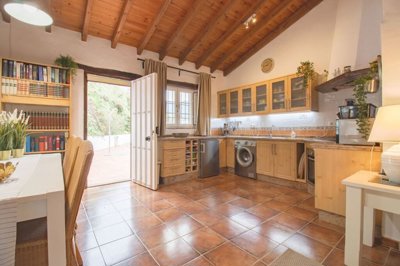 ElBorge-Malaga-Countryhome-Pool-Views6