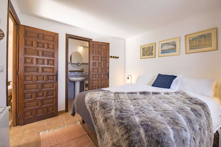 Image No.5-Propriété de 5 chambres à vendre à Iznájar