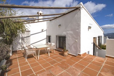 holiday-apartment-iznajar-andalusia-1.5