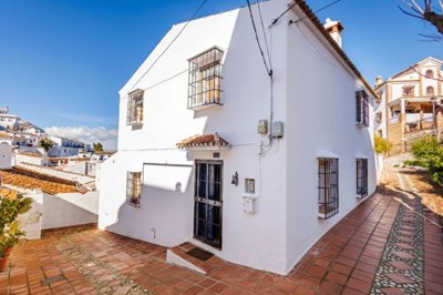 Comares-Malaga-Townhouse-Garden-25