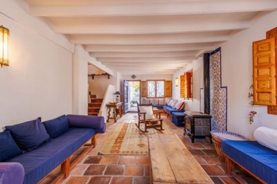 Comares-Malaga-Townhouse-Garden-1