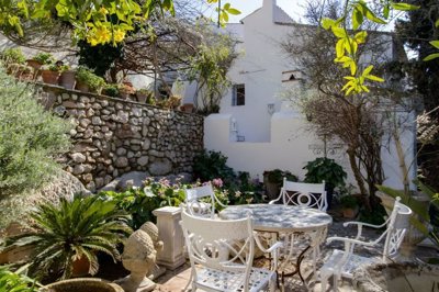 Comares-Malaga-Townhouse-Garden-21