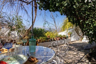 Comares-Malaga-Townhouse-Garden-18