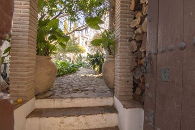 Comares-Malaga-Townhouse-Garden-23