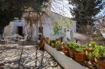 Comares-Malaga-Townhouse-Garden-19