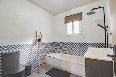 Sayalonga-Malaga-Villa-Pool-Beach-9