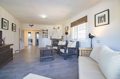 Sayalonga-Malaga-Villa-Pool-Beach-5