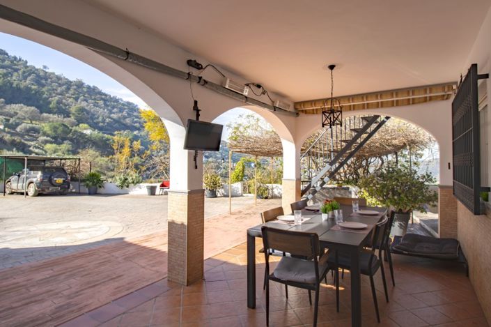 Image No.4-Villa de 4 chambres à vendre à Sayalonga