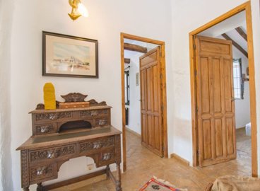 Cortijo-Pool-Riogordo-Malaga-Olive-7