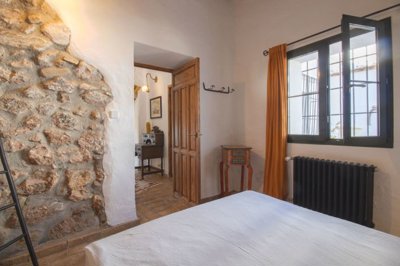 Cortijo-Pool-Riogordo-Malaga-Olive-9