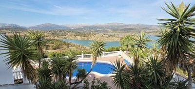 For sale house in Los Romanes Viñuela (18)