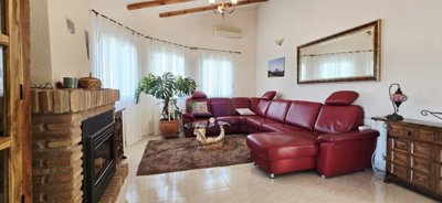 For sale house in Los Romanes Viñuela (21)