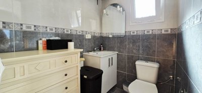 For sale house in Los Romanes Viñuela (27)