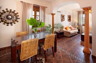 SER2606TH - dining room