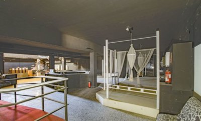 RG2603TH--LOUNGE-AREA