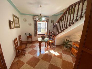 816e0750-7a2e-40ae-96b8-4a66c640013e