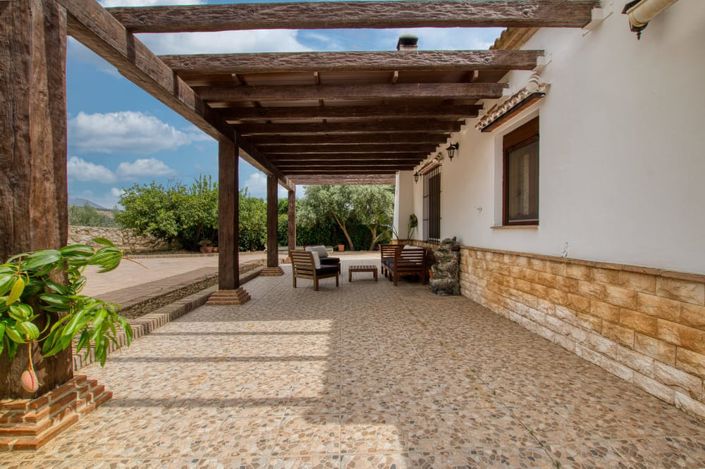 Image No.11-4 Bed Property for sale