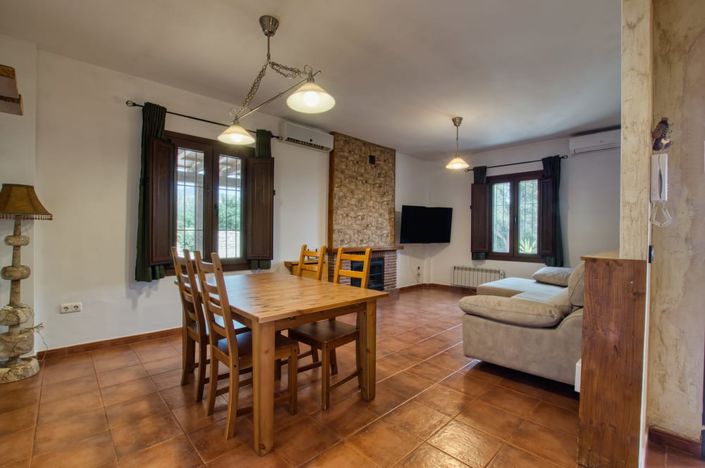 Image No.16-4 Bed Property for sale