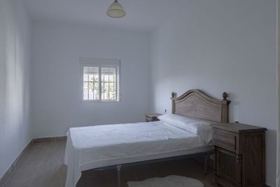 RG2504TH---bedroom-2