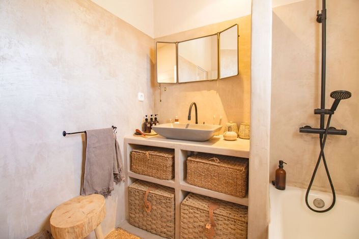 Image No.16-3 Bed Property for sale