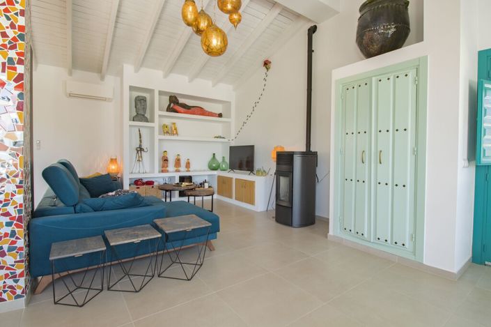 Image No.2-2 Bed Property for sale