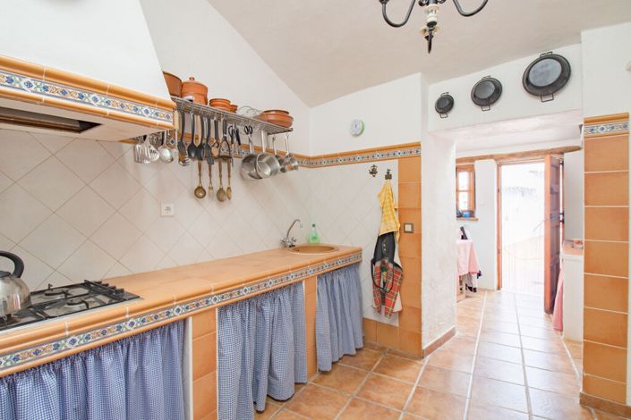 Image No.12-3 Bed Townhouse for sale