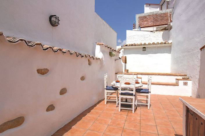 Image No.18-3 Bed Townhouse for sale