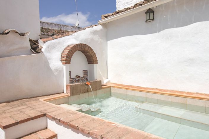 Image No.20-3 Bed Townhouse for sale