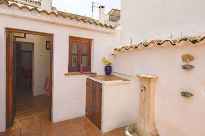 Riogordo-Malaga-Townhouse-Pool-Patio-Holiday29
