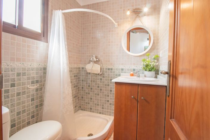 Image No.11-2 Bed Property for sale