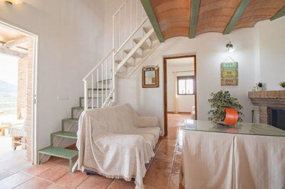 Casabermeja-Holidayhome-Pool-Malaga-Countryhome3