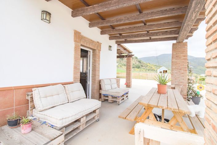 Image No.17-2 Bed Property for sale