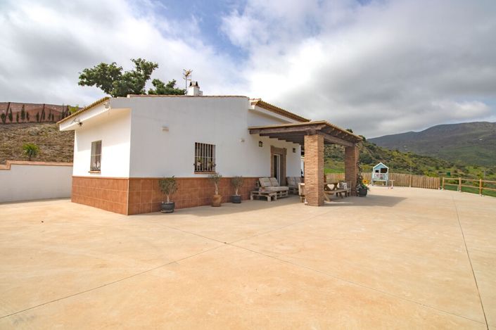 Image No.2-2 Bed Property for sale