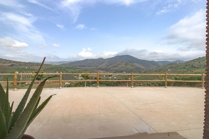 Image No.3-2 Bed Property for sale