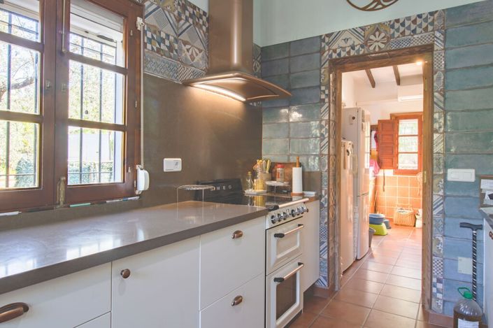 Image No.13-3 Bed Property for sale