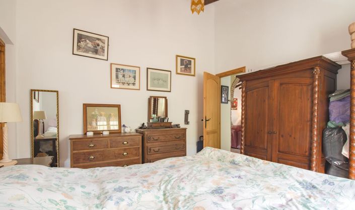 Image No.15-3 Bed Property for sale