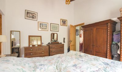 Riogordo-Countyhome-Pool-Jacuzzi-Garden-Holiday-Guesthouse13